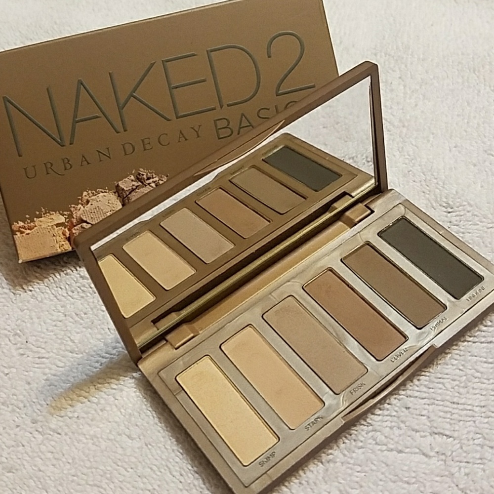 BNIB UD Naked Basics 2 Palette